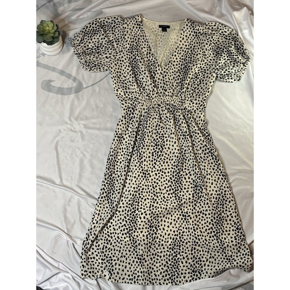 Halogen Dresses & Skirts - Halogen Sz S Dress Black And Cream V Neck Polyester Cheetah Print